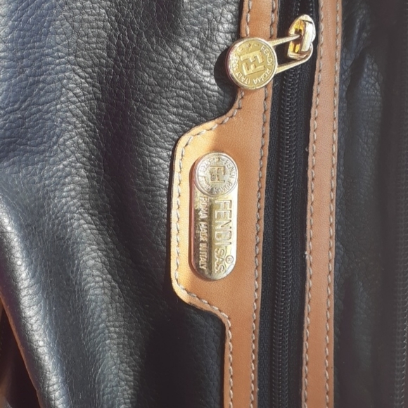 17322472_55455673_600.jpg Fendi Tote Bag